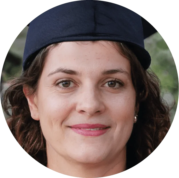 Mujer con expresión de satisfacción